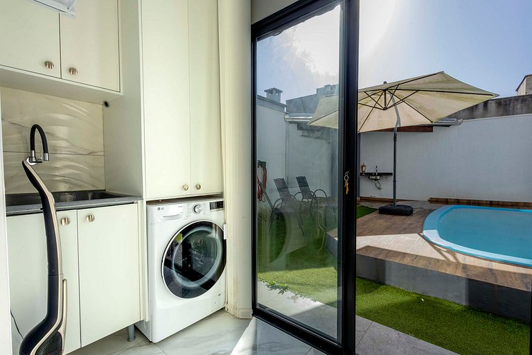 Sobrado c/ Piscina em Itajuba | 3Qts+Ar e Churras