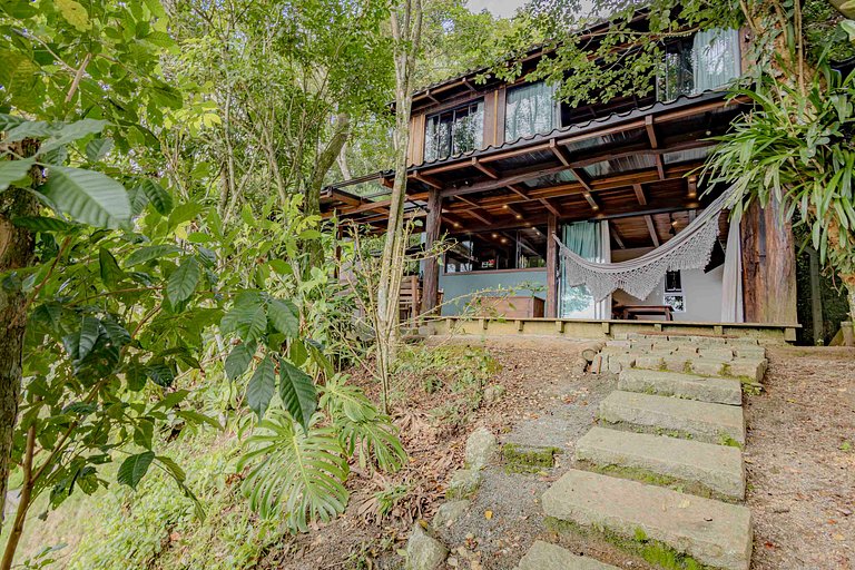 Cabana c/ Varanda, Churrasqueira e Vista