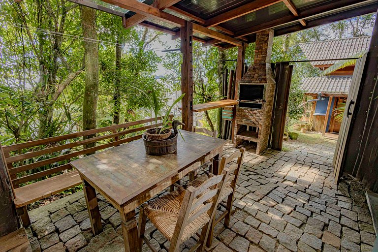 Cabana c/ Varanda, Churrasqueira e Vista